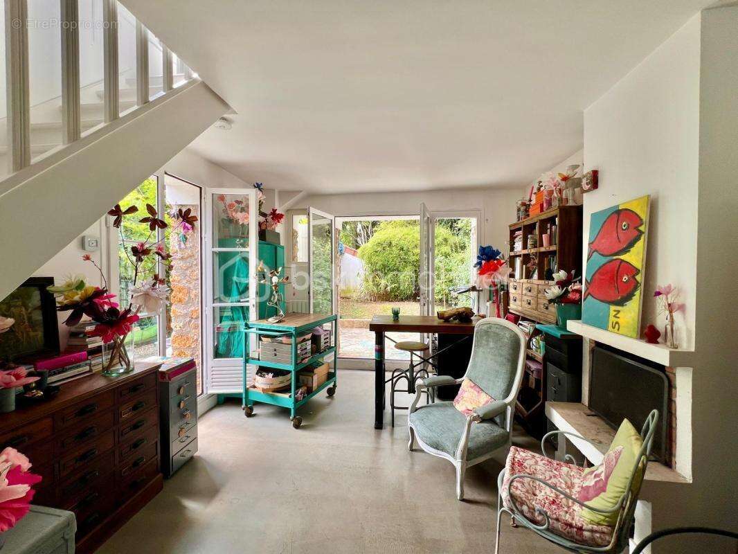 Maison de 70 m2 avec jardin - VAUCRESSON - photo 4