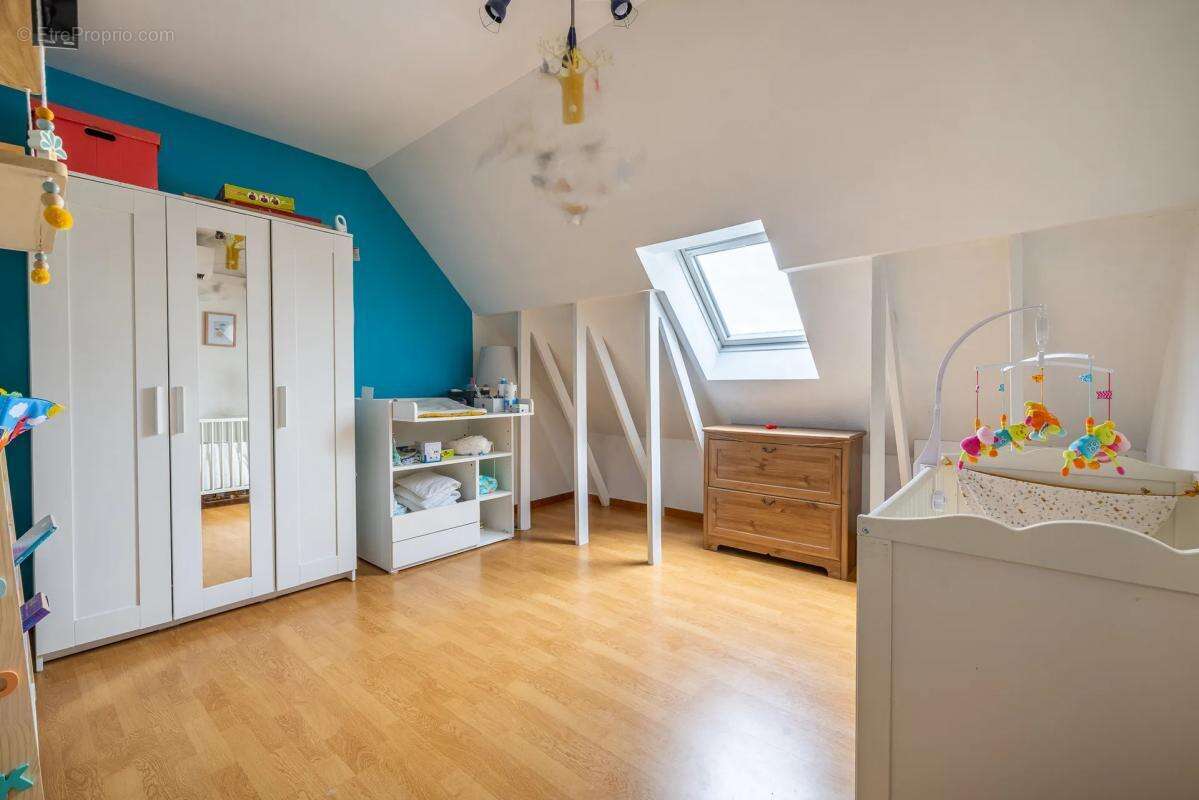 Maison à BRIIS-SOUS-FORGES