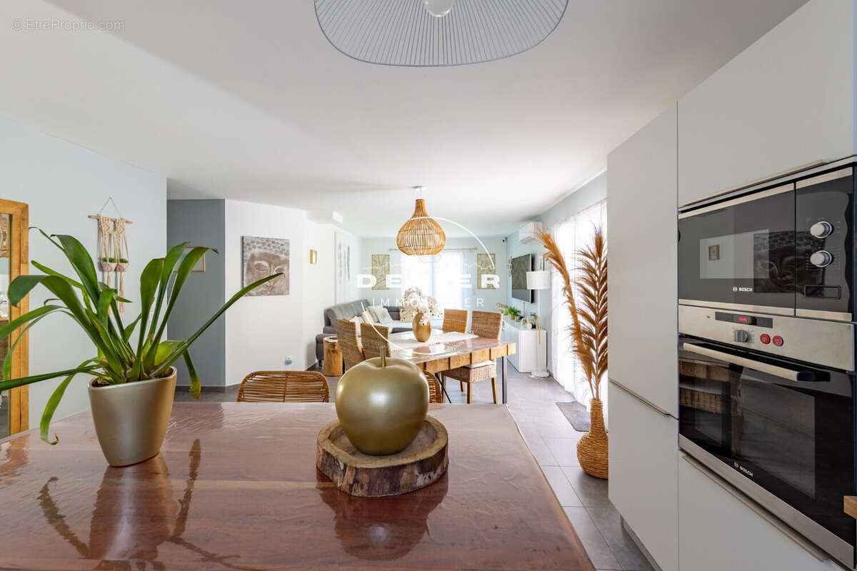 Maison 84 m² à Restinclieres  - photo 3