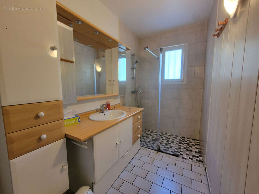 Maison à SAINT-SEBASTIEN-SUR-LOIRE