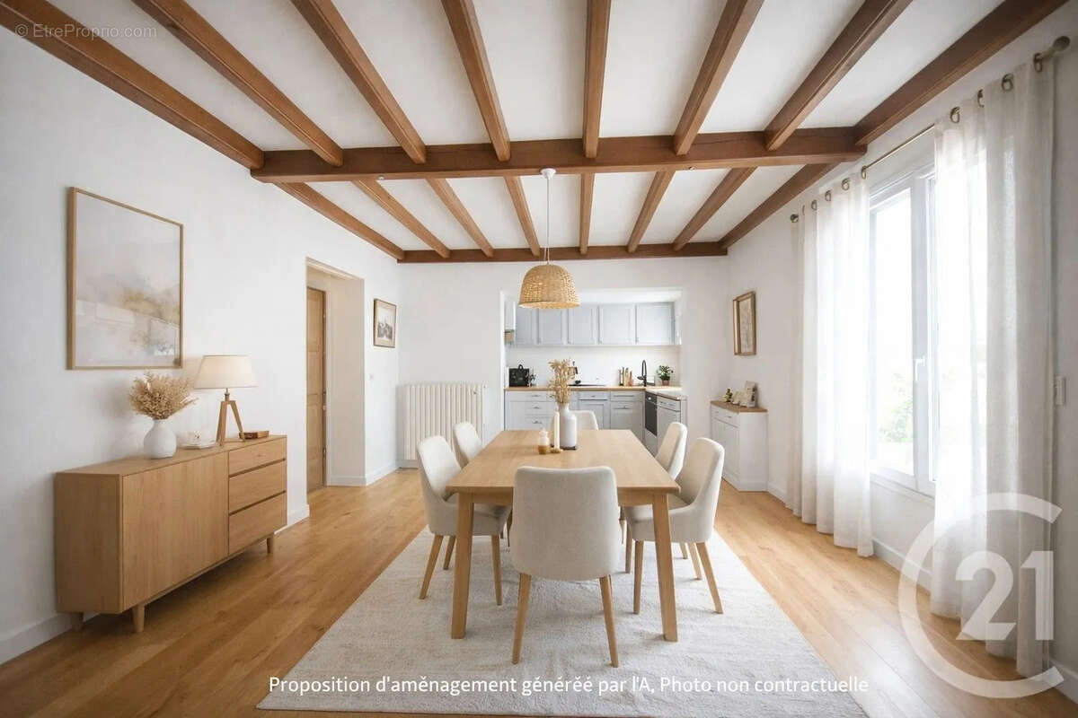 Maison à CREUZIER-LE-VIEUX