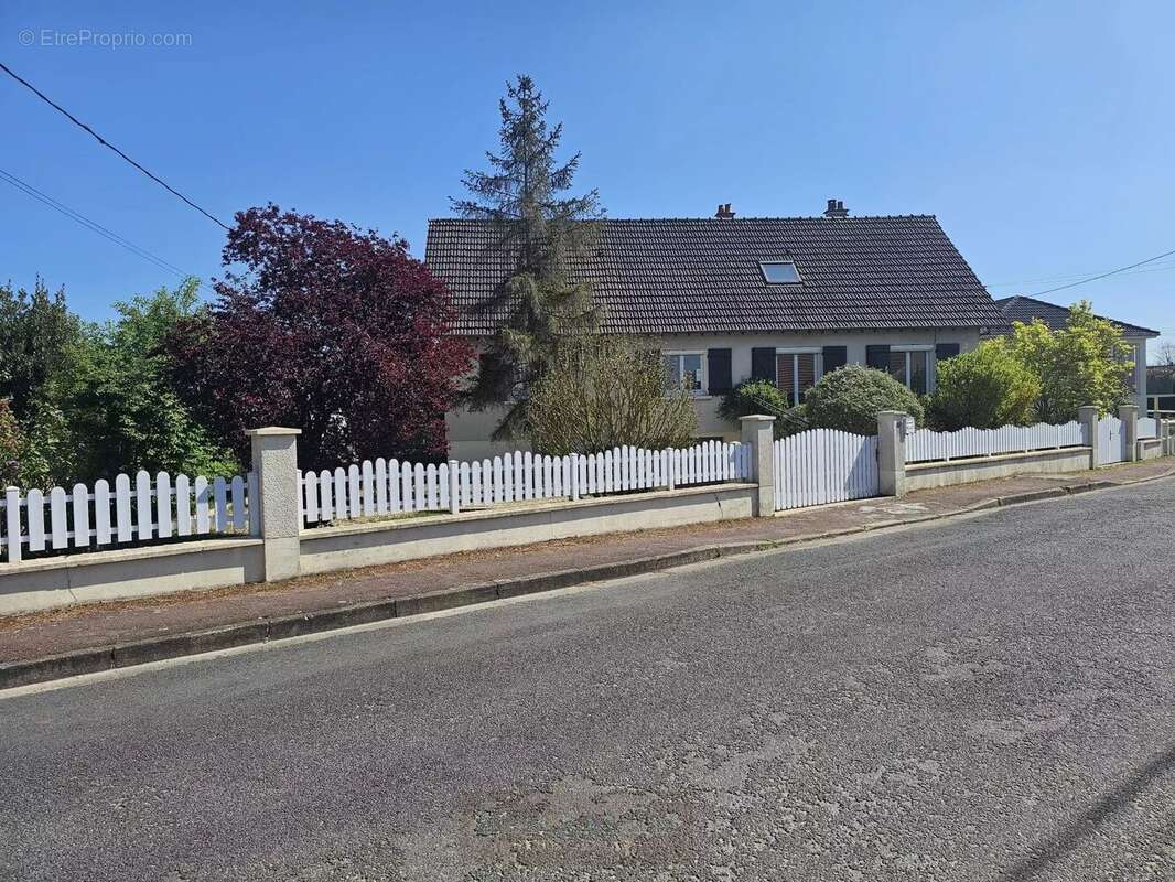 Maison à VILLEMANDEUR