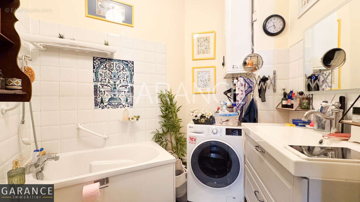 Appartement à PARIS-12E