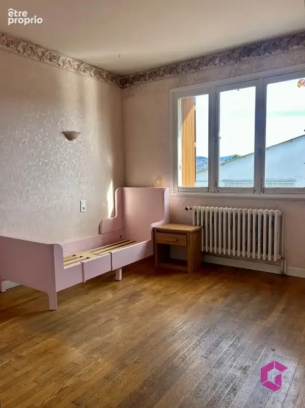 Maison Individuelle à Rénover avec Grand Jardin - Un Potentiel à Saisir ! - photo 8