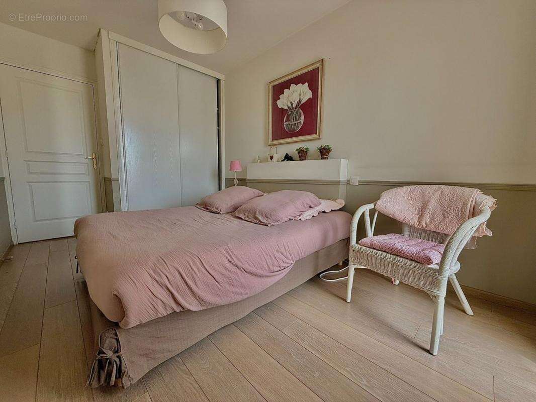 Appartement à NESLES