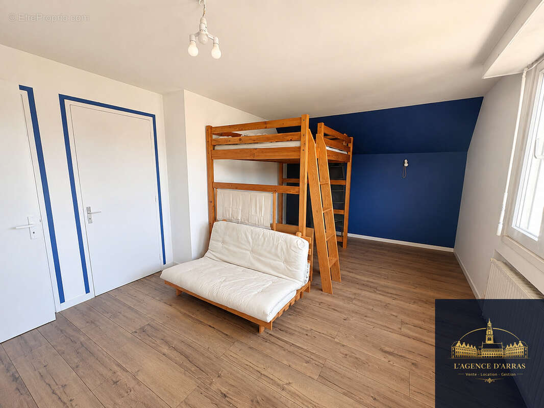 EXCLUSIVITÉ   Grande maison familiale de 210 m2 avec 6 chambres, jardin, à moins de 15 min à pied de la gare - photo 18