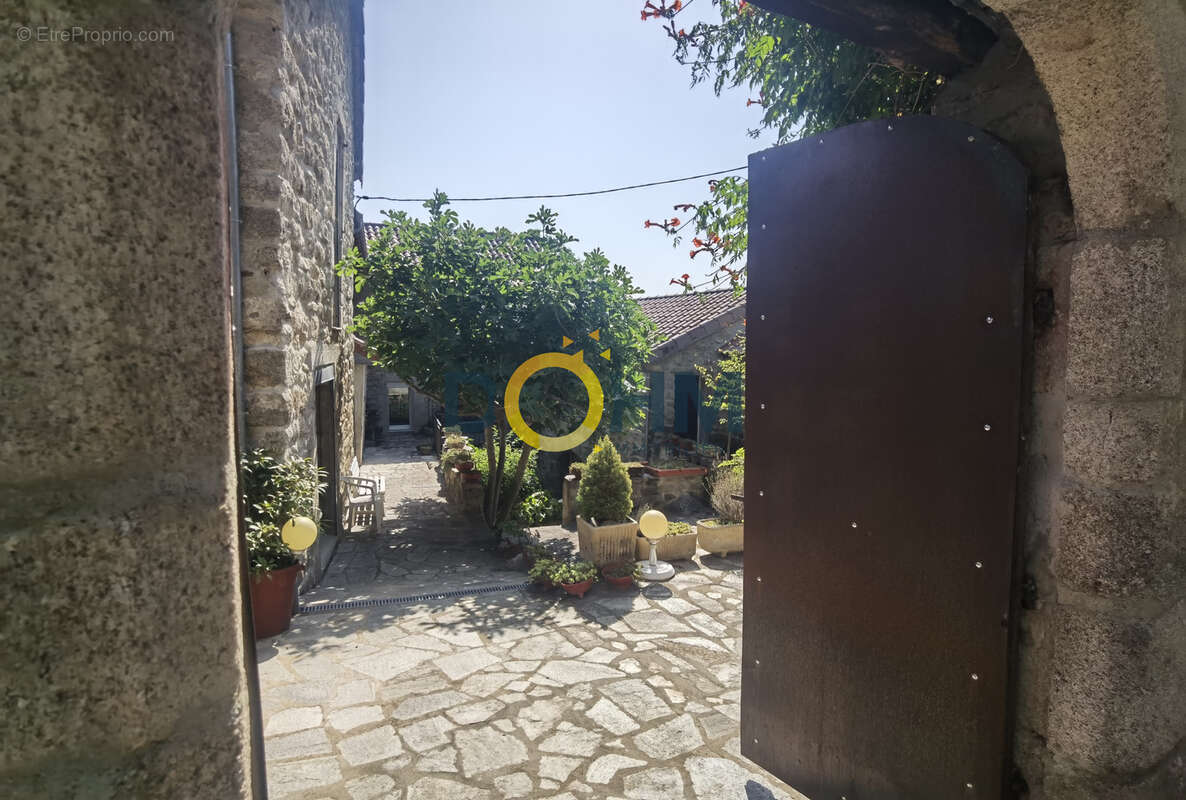 Maison à CONCOULES