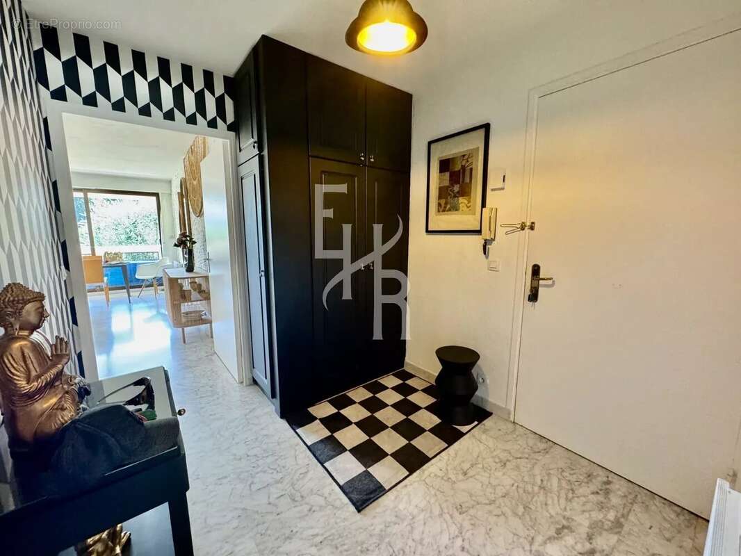Cannes vente appartement 3P vaste terrasse - photo 6