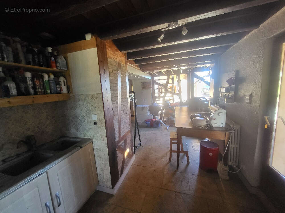 Maison à MEZERIAT