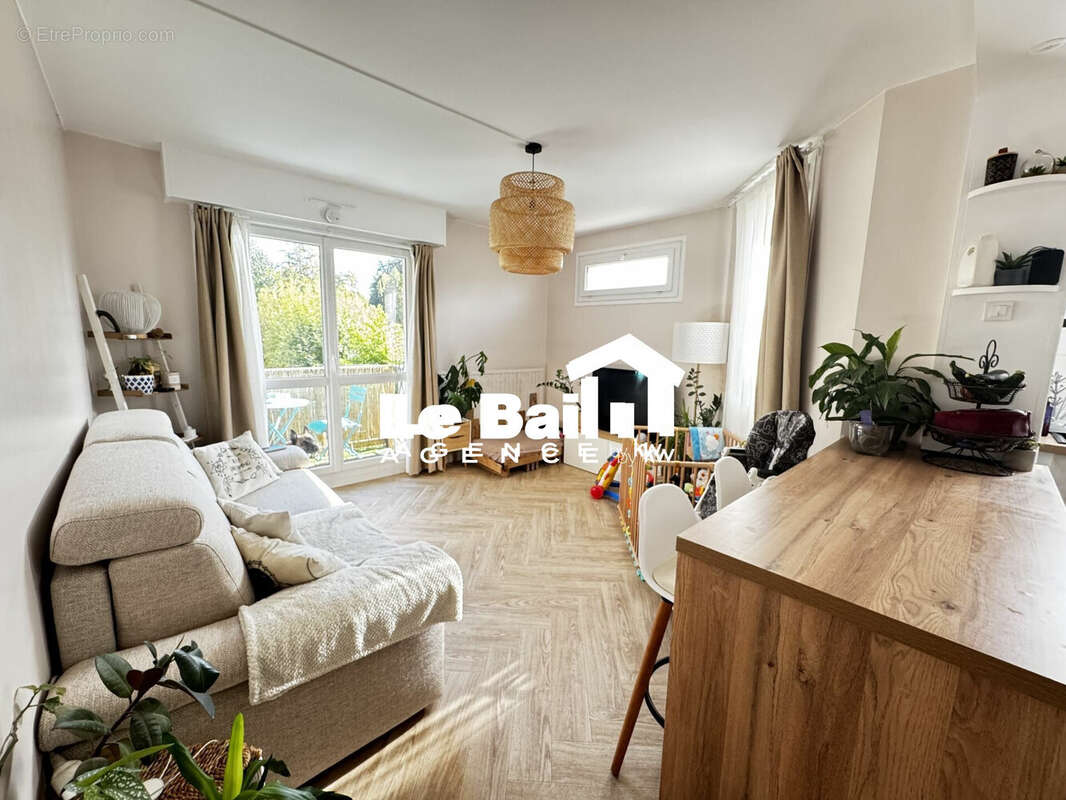 Appartement 42 m² à Osny  - photo 6