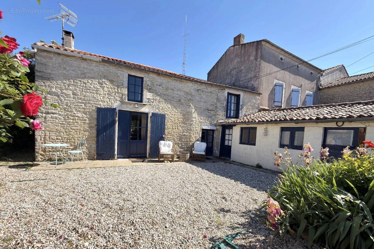 Maison à VILLEFAGNAN