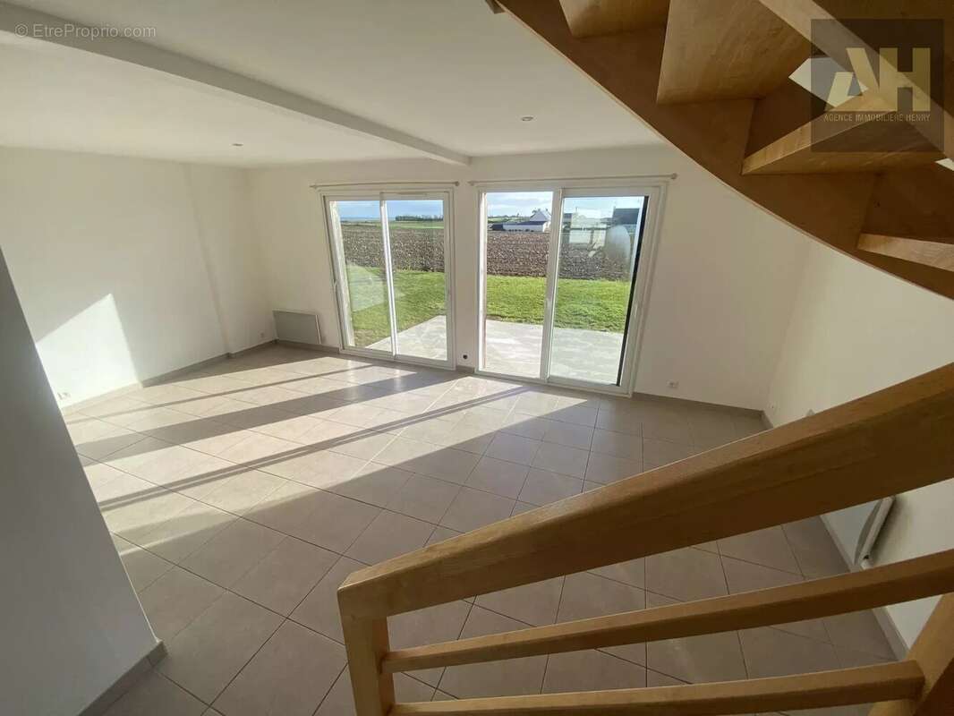 Maison à PLOUGONVELIN