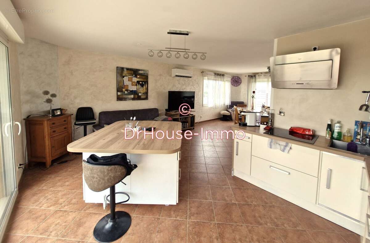 Maison à HORNOY-LE-BOURG