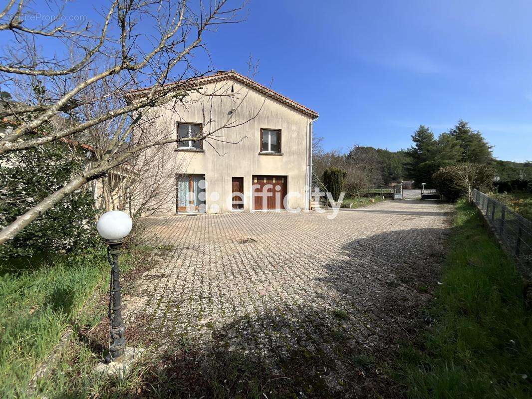 Maison à SAINT-PRIEST