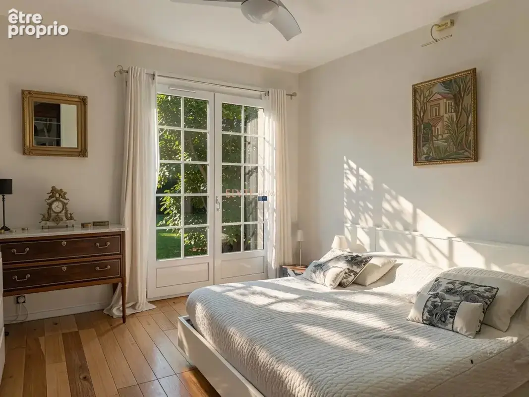Maison 7 pièces 253 m² à vendre à Chateauneuf-Le-Rouge (13790) - photo 9