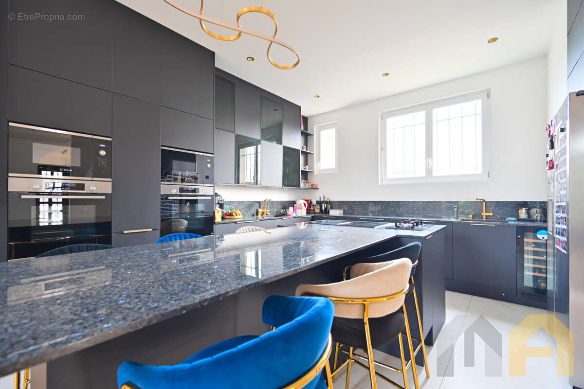 Maison à NOGENT-SUR-MARNE