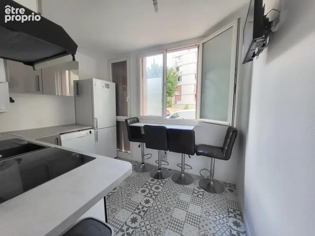 Appartement 74 m² à Noisy-Le-Grand  - photo 2