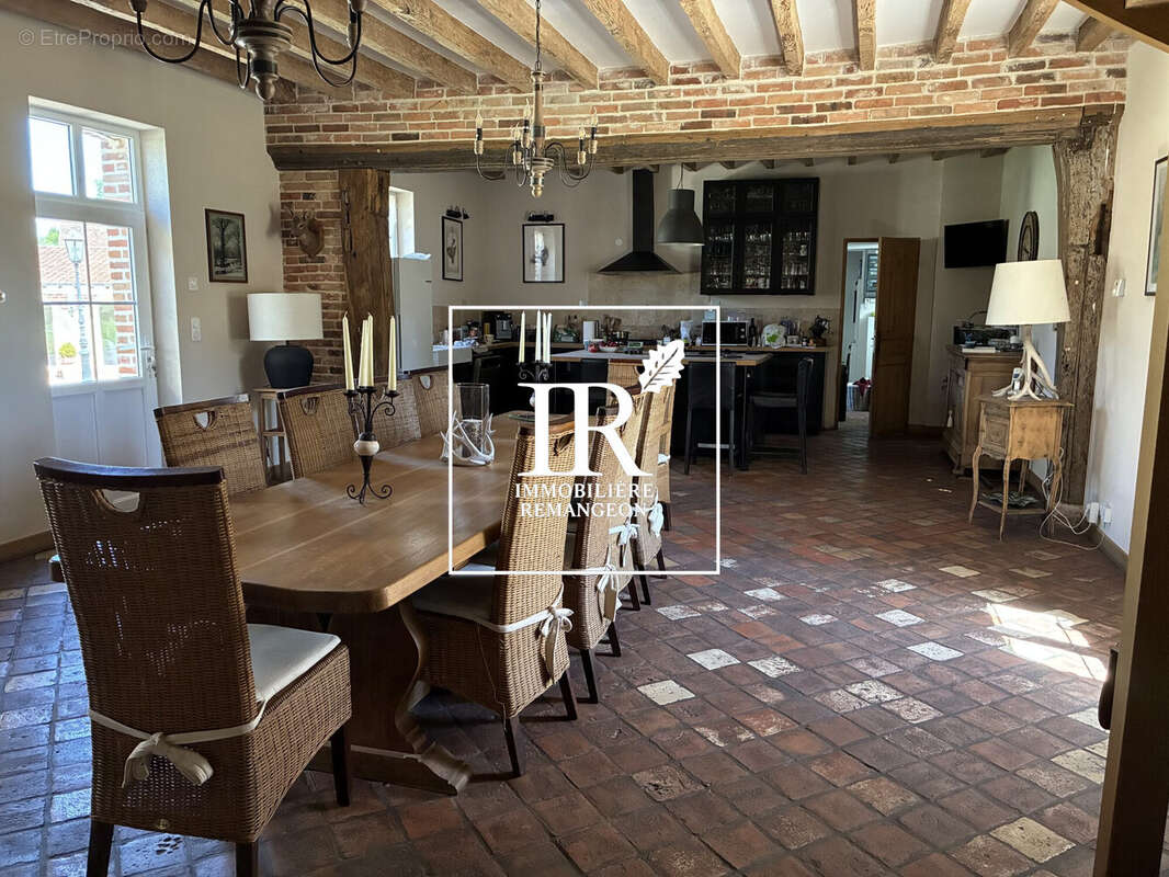 Maison 410 m² à Lamotte-Beuvron  - photo 6