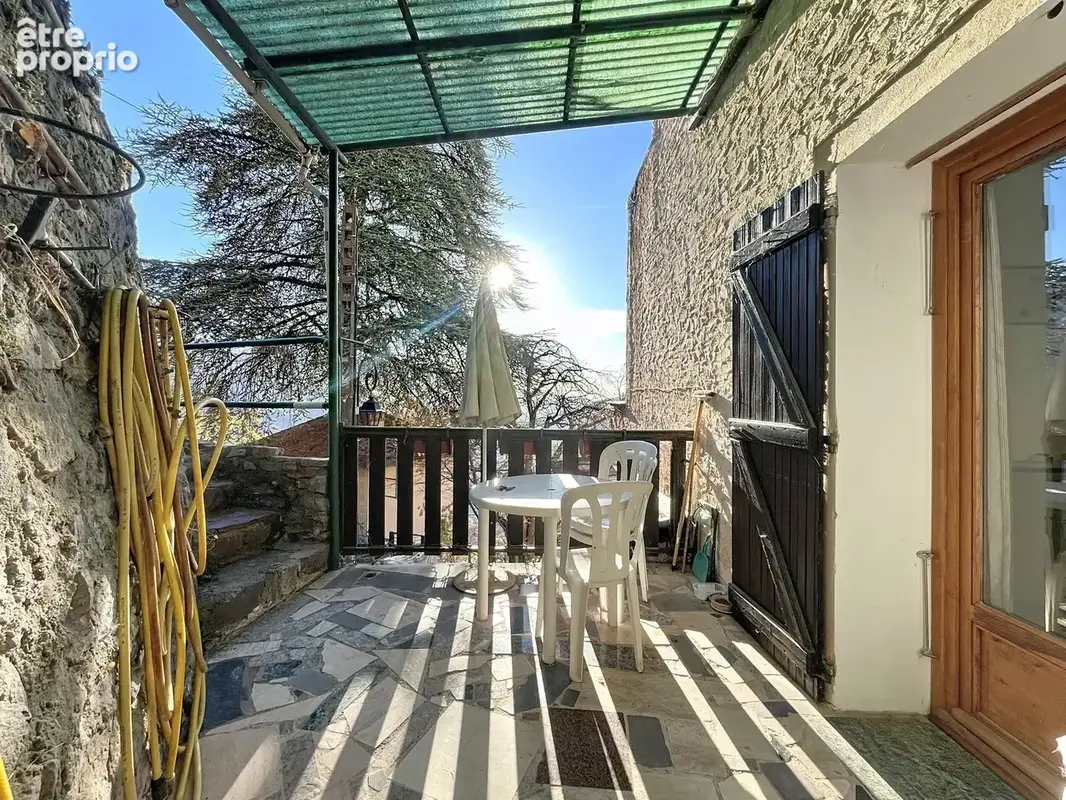 Trois appartements - Fort potentiel - à Roure 06420 - photo 8