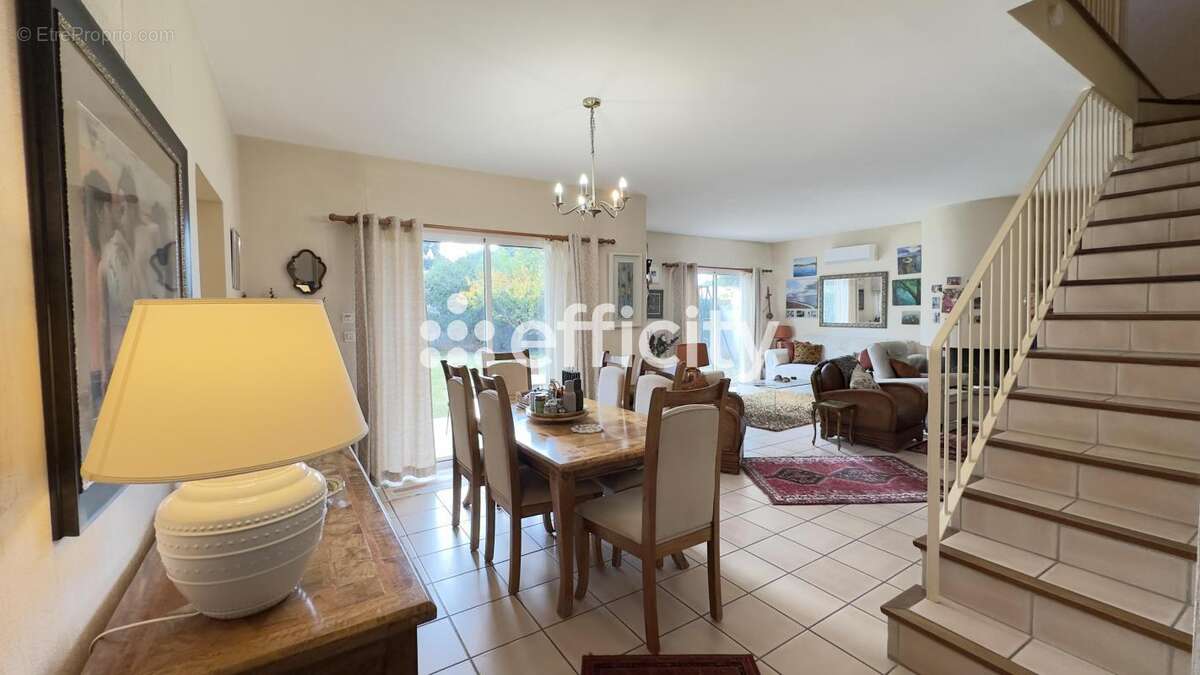 Maison à VILLENEUVE-LES-AVIGNON