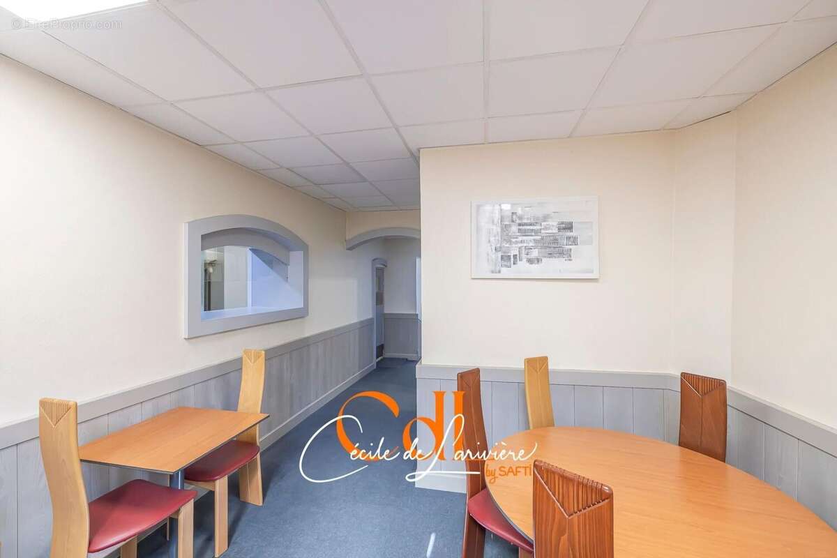 Commerce 126 m² à Landivisiau  - photo 4