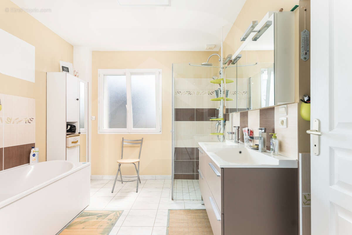 Maison individuelle - vie de plain-pied - 234m2 - piscine - rogerville - photo 18