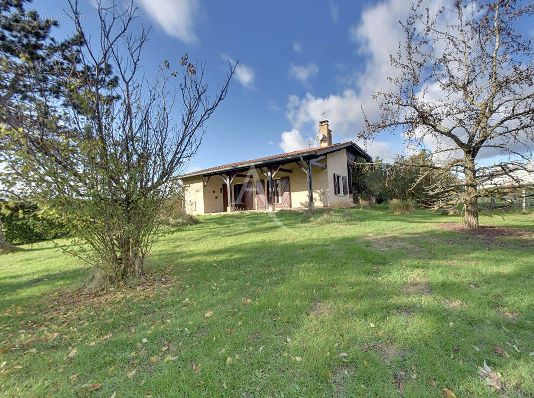 Maison à MAS-GRENIER