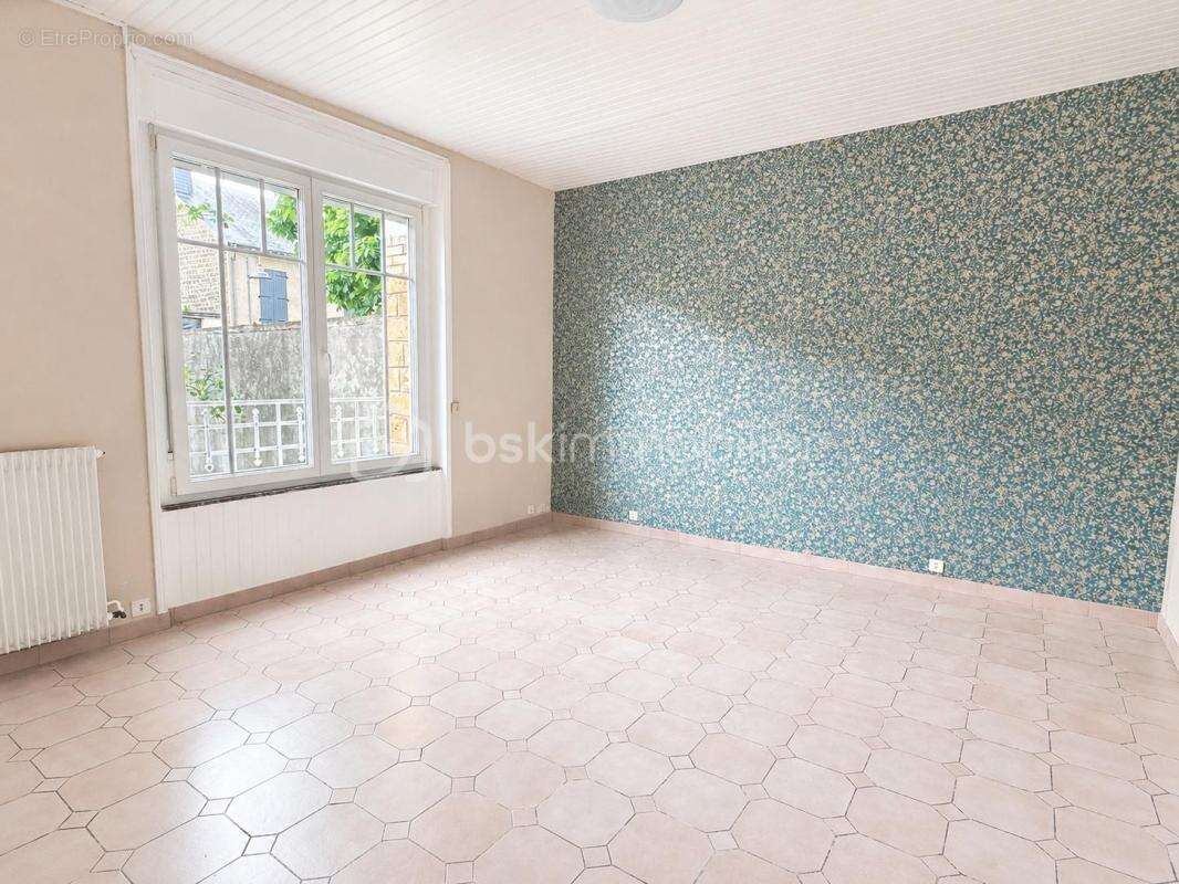 Maison de maître avec nombreuses dépendances et fort potentiel - photo 4