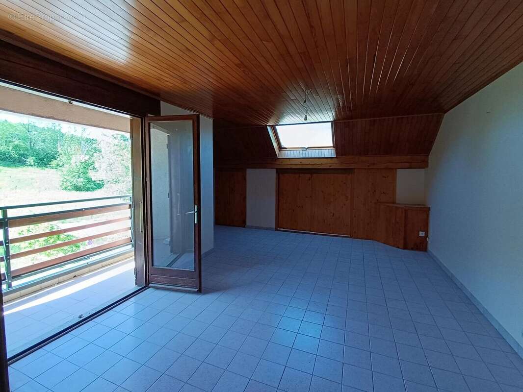 Villard de Lans .Appartement à rénover avec garage double ,local vélo et belle vue ,situé à Villard de Lans - photo 22
