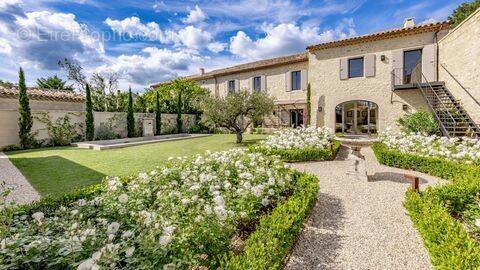 Maison à MAUSSANE-LES-ALPILLES