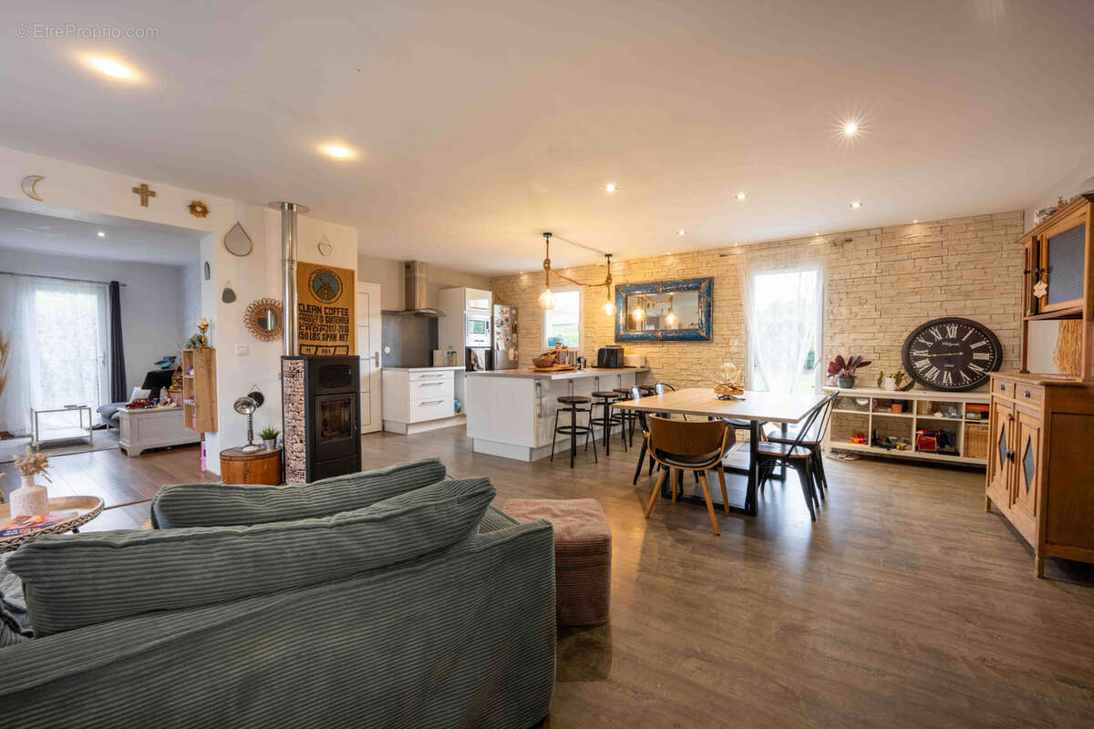 Maison à BELIN-BELIET