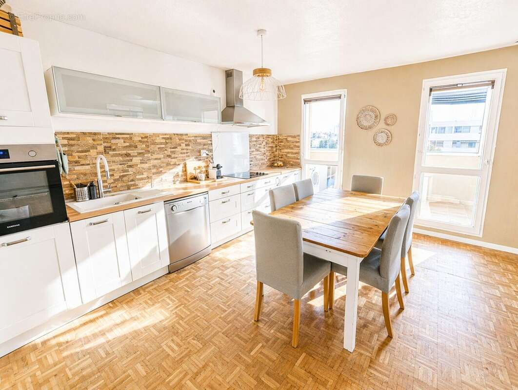 Appartement à MARSEILLE-11E