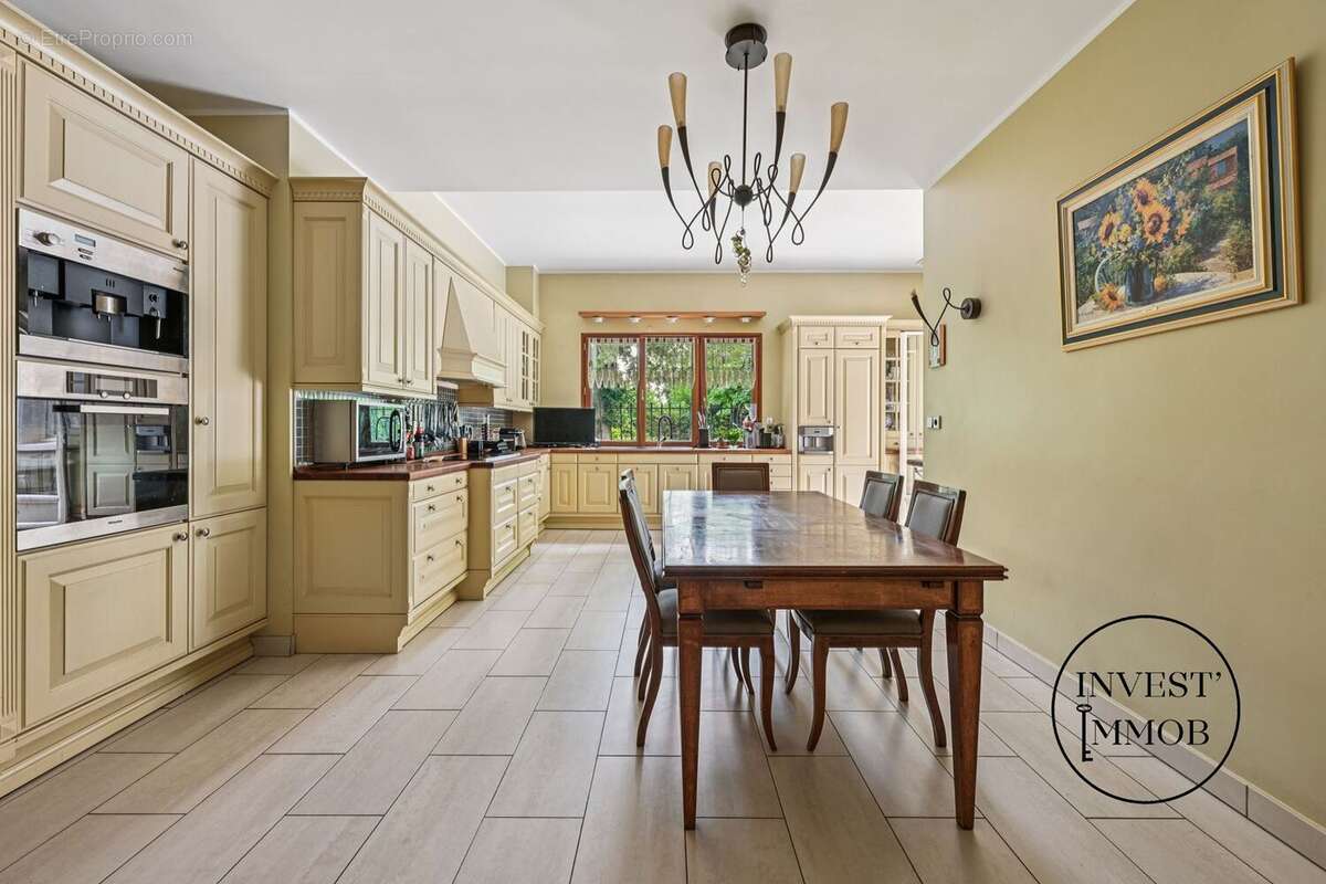 Maison à LOUVECIENNES