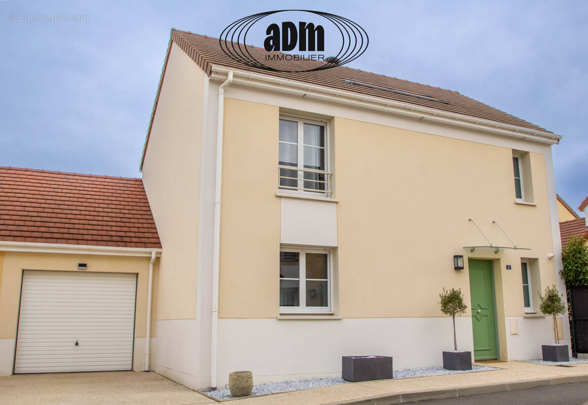 Maison à BAILLY-ROMAINVILLIERS