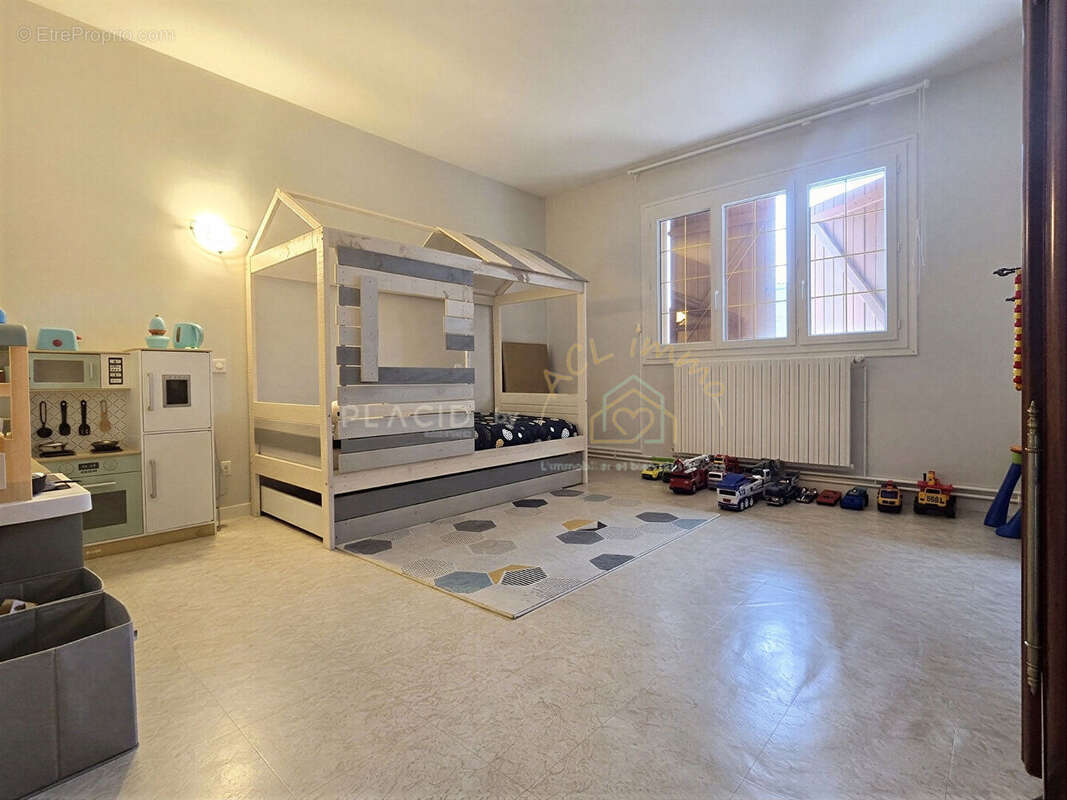 Maison à CERANS-FOULLETOURTE