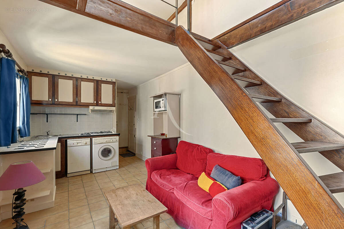Appartement à PARIS-18E