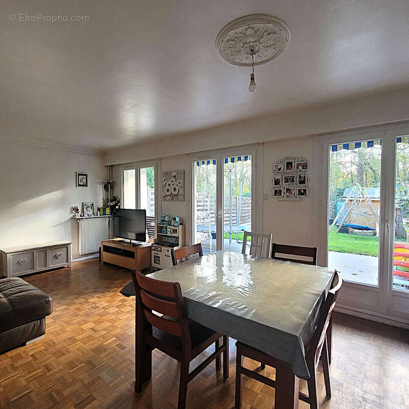 Maison à RIS-ORANGIS