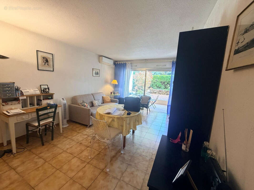 Appartement à LE CANNET