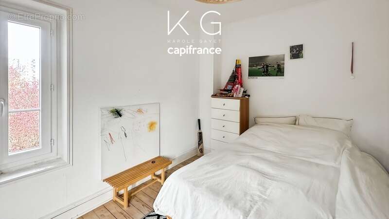 Maison à LA RIVIERE-SAINT-SAUVEUR