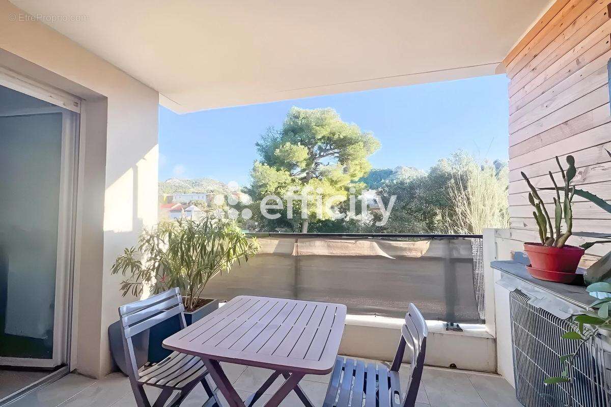 Appartement à MARSEILLE-9E