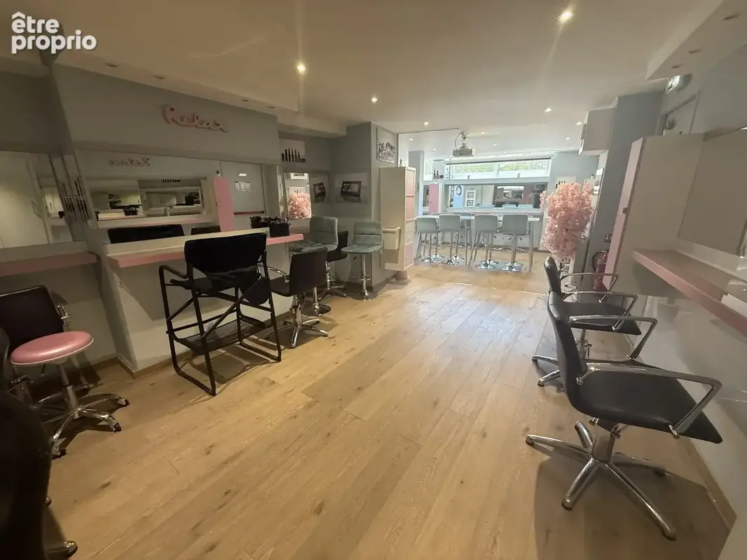 Commerce 140 m² à vendre à Paris-15e (75015) - photo 2