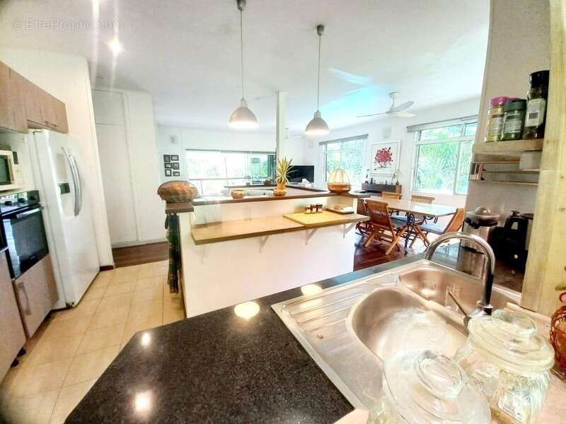 Maison à PETIT-BOURG