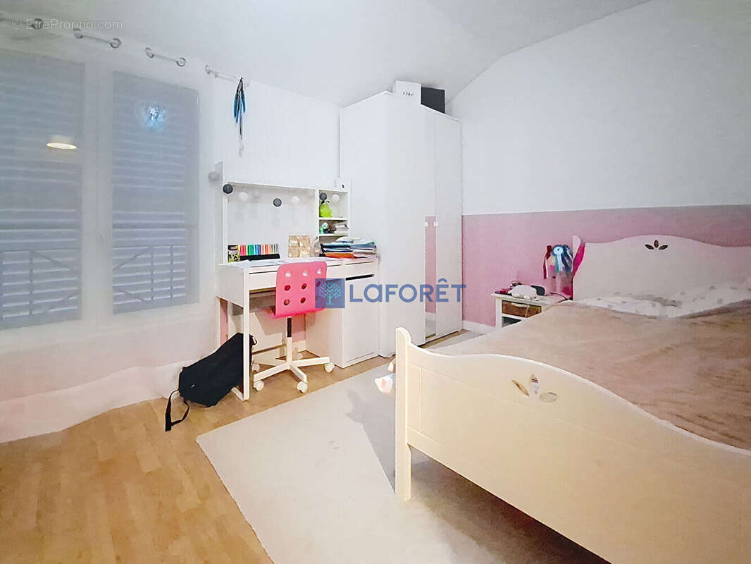 Maison à BAILLY-ROMAINVILLIERS