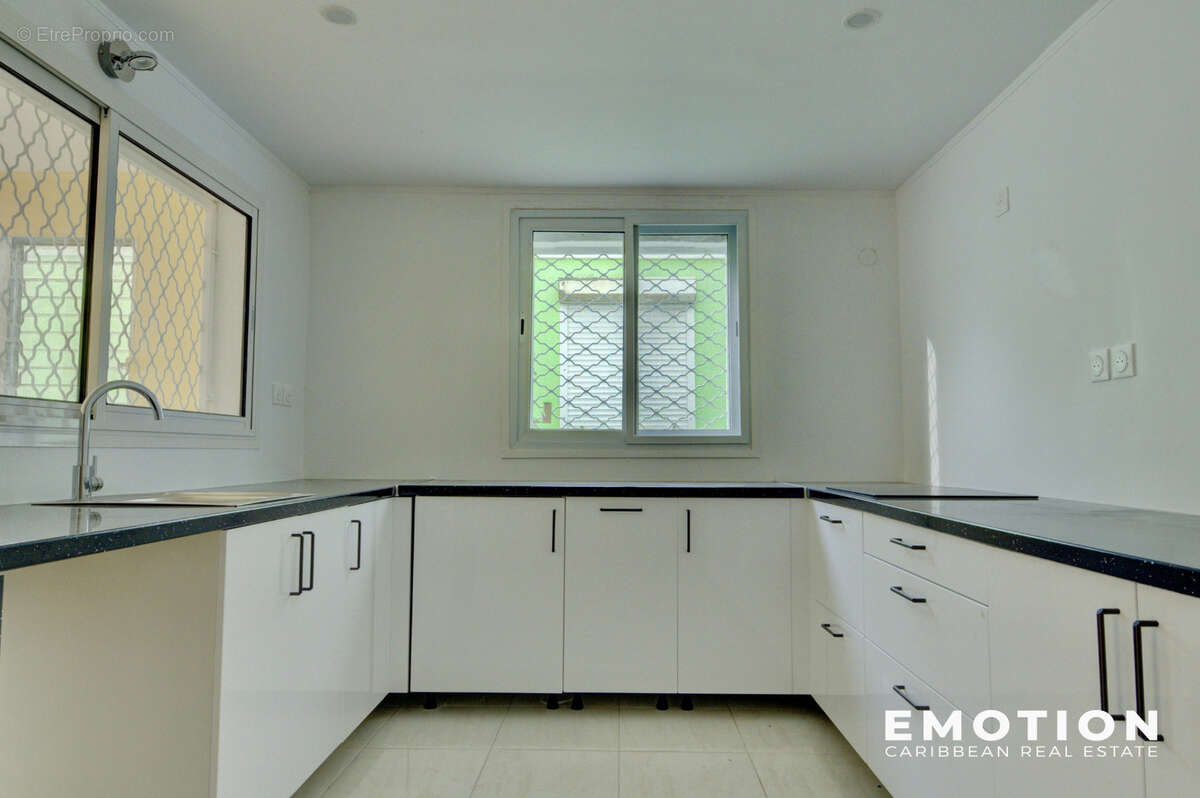 Maison à CAPESTERRE-BELLE-EAU