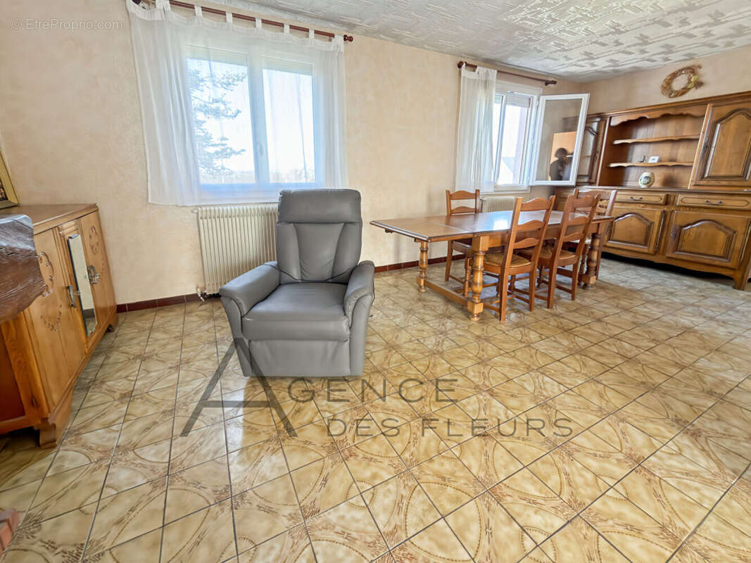 Maison à TOURVILLE-LA-RIVIERE