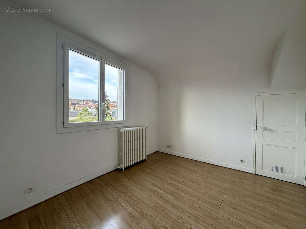Appartement à FONTENAY-SOUS-BOIS