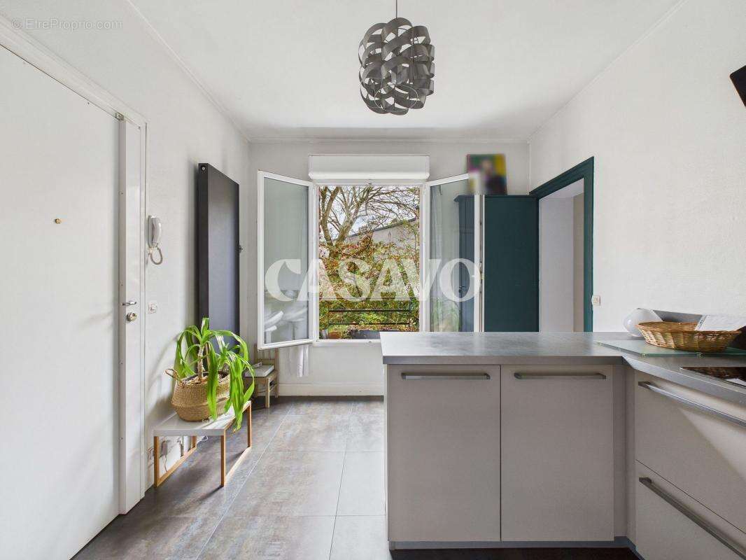 Appartement à LES LILAS