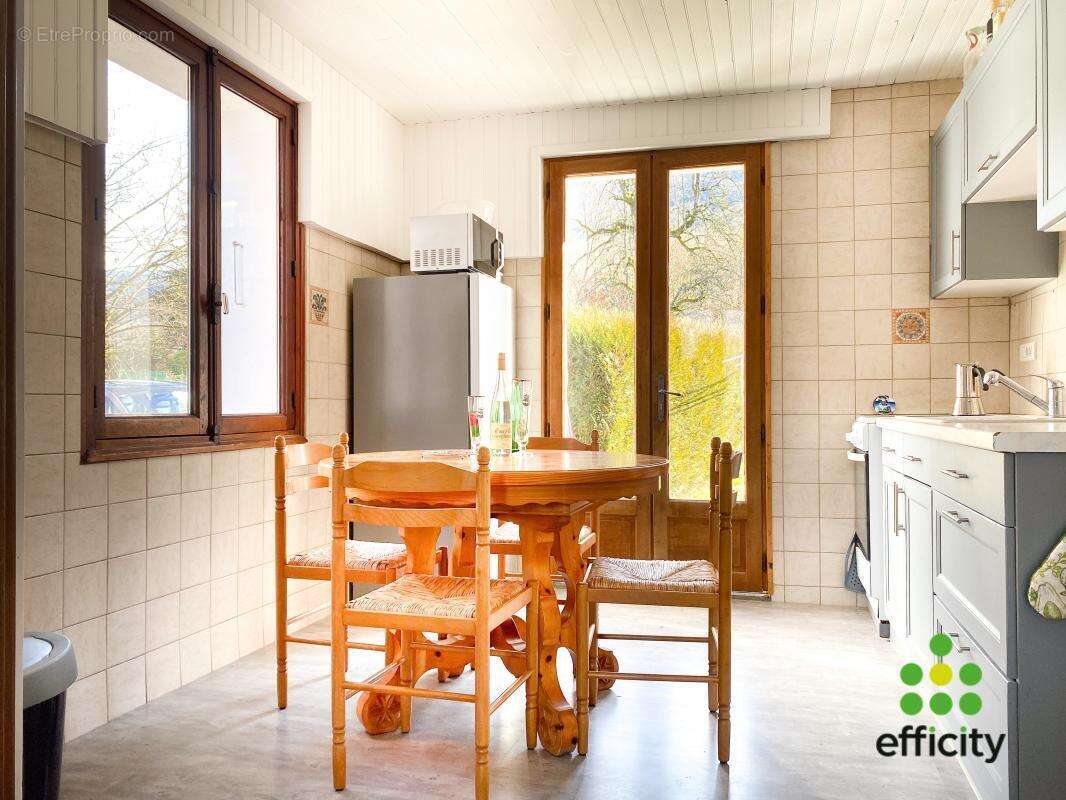 Maison à NOTRE-DAME-DES-MILLIERES