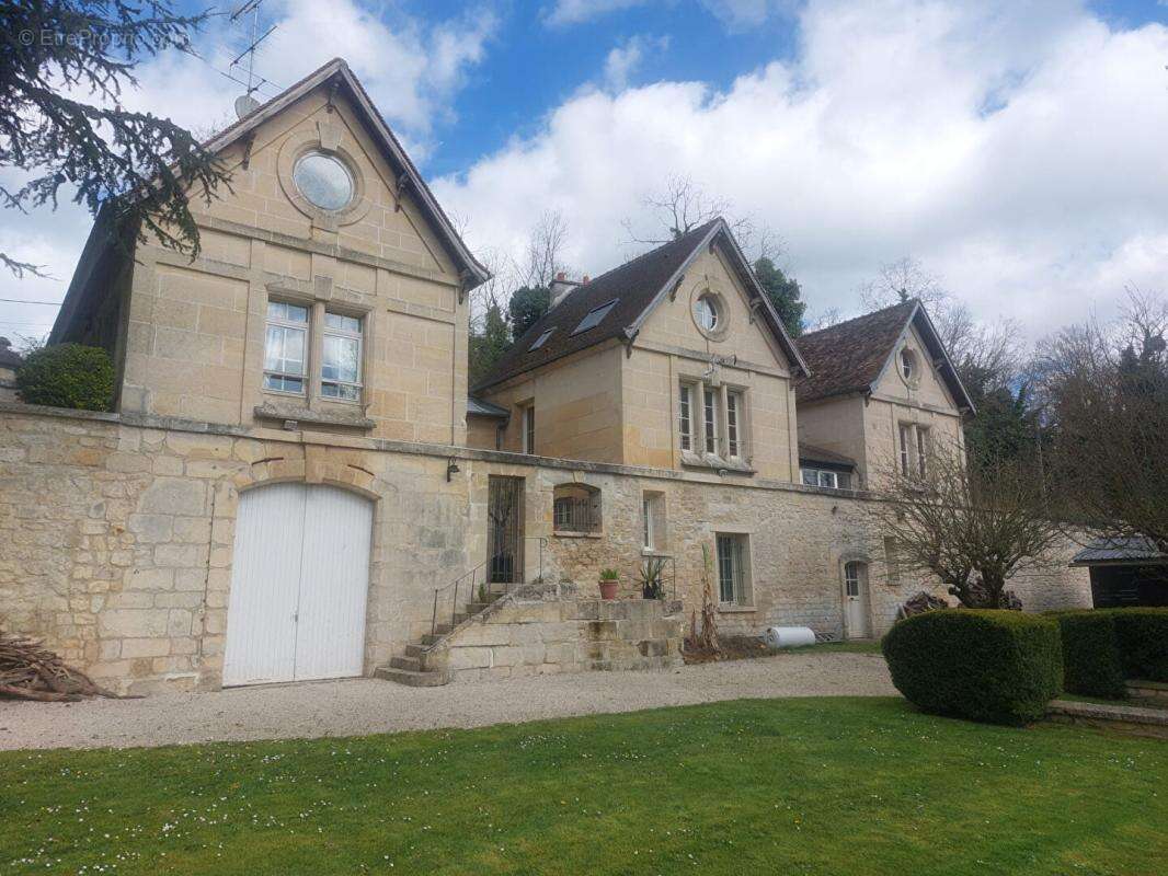 Maison à CHANTILLY