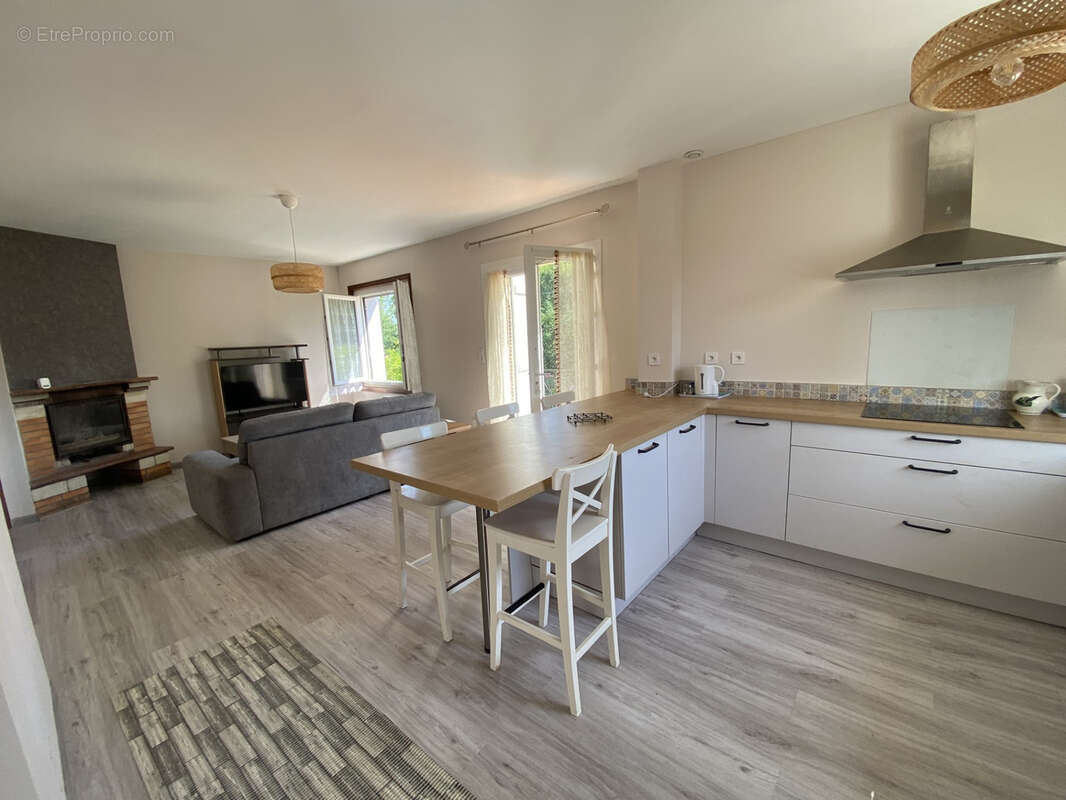 Ensemble immobilier composé de deux appartements T4   Grisolles - photo 5
